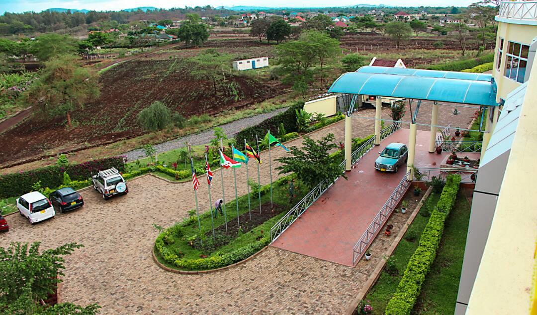 A1 Hotel And Resort Arusha Exteriör bild