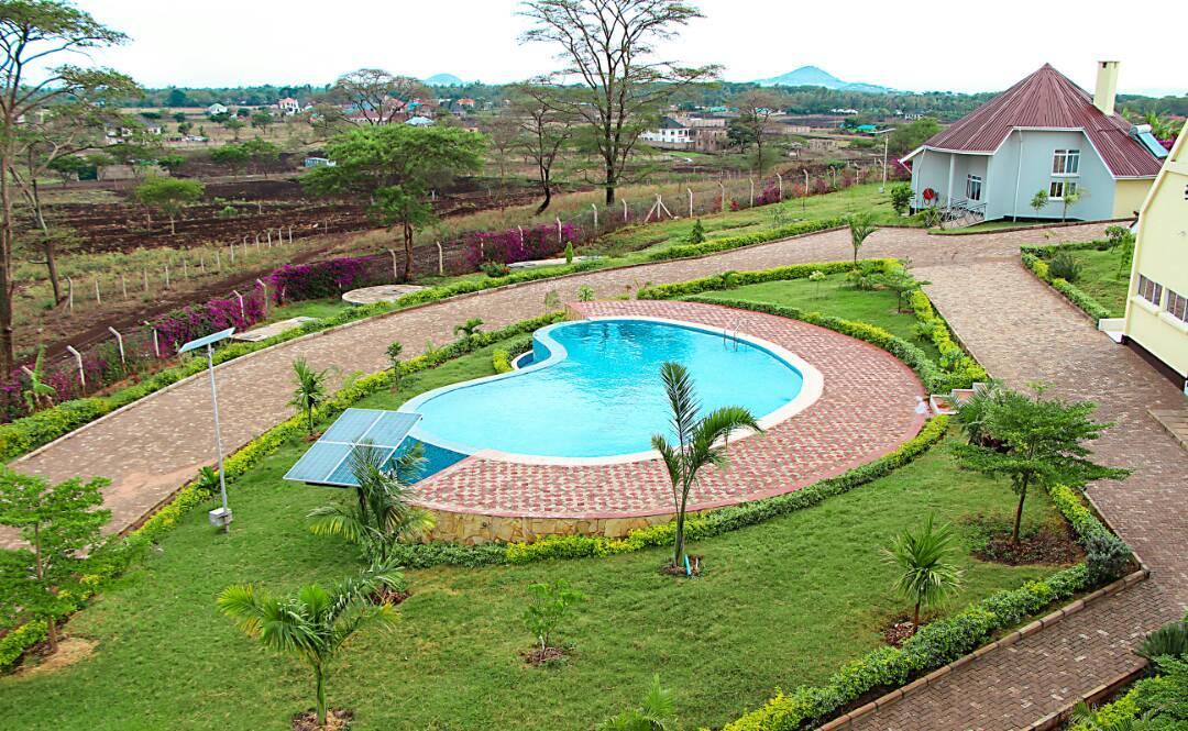 A1 Hotel And Resort Arusha Exteriör bild