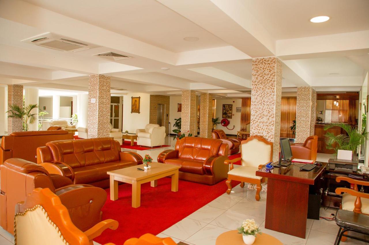 A1 Hotel And Resort Arusha Exteriör bild