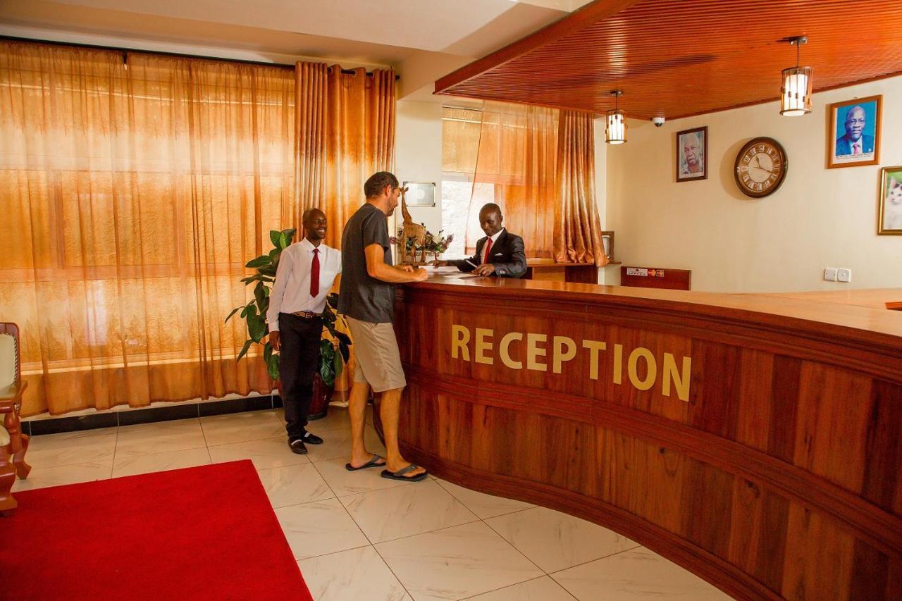 A1 Hotel And Resort Arusha Exteriör bild